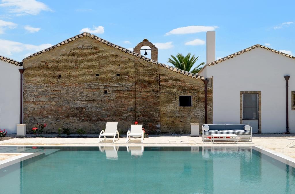 Masseria Celentano Relais & Agriturismo 圣塞韦罗 客房 照片