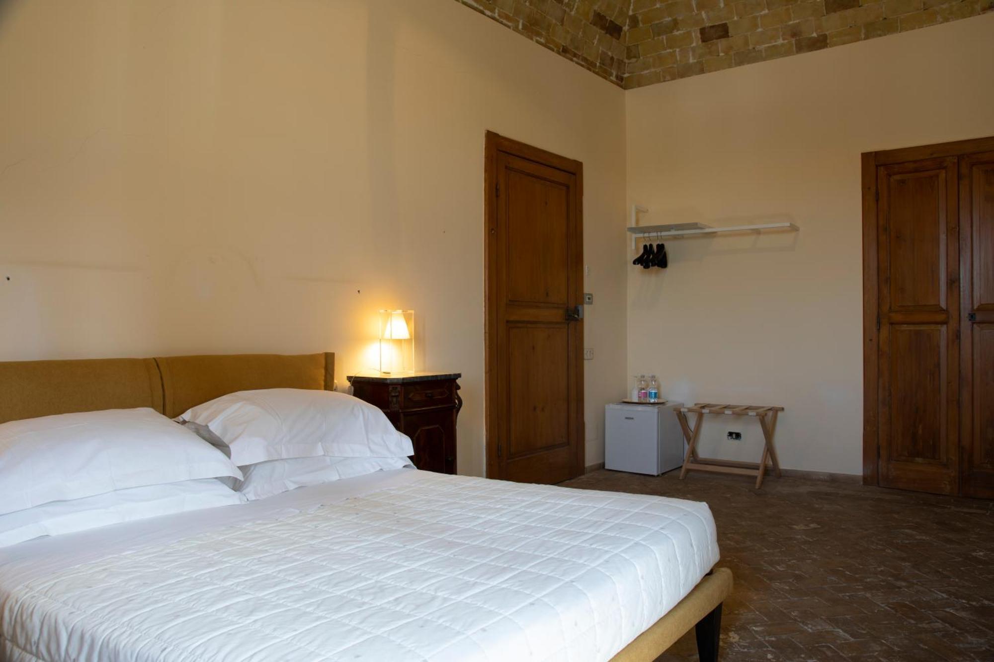 Masseria Celentano Relais & Agriturismo 圣塞韦罗 外观 照片