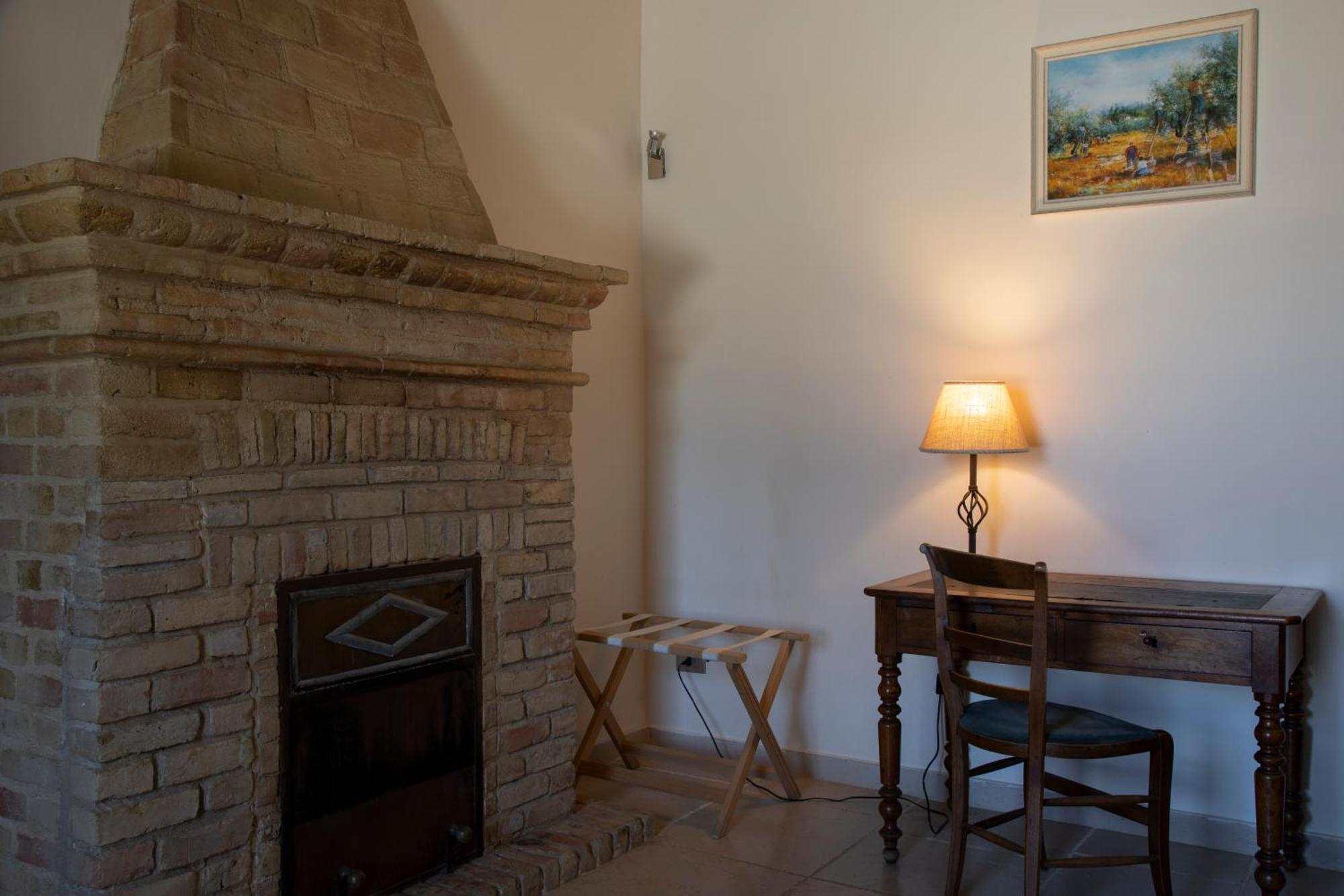 Masseria Celentano Relais & Agriturismo 圣塞韦罗 外观 照片