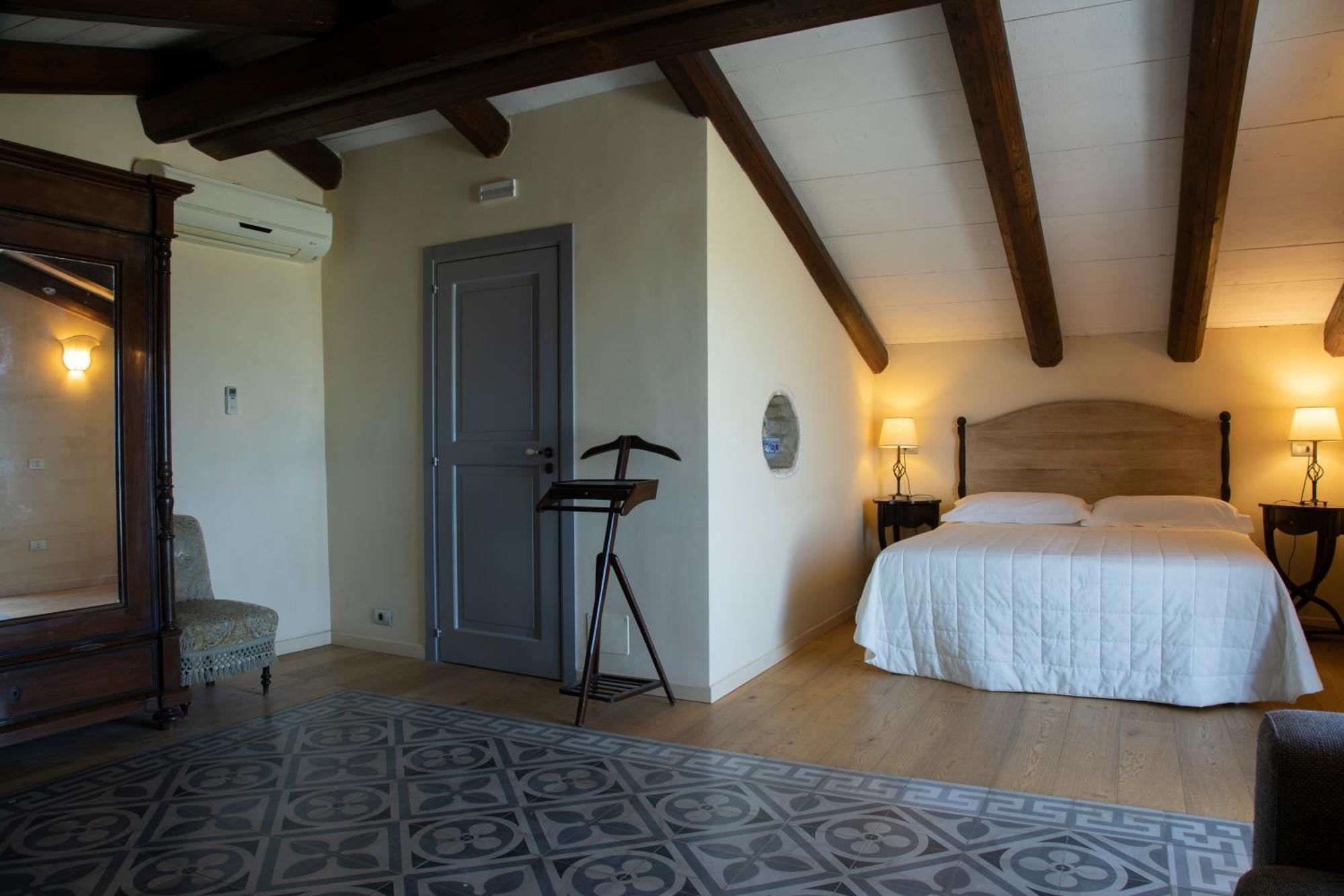 Masseria Celentano Relais & Agriturismo 圣塞韦罗 外观 照片