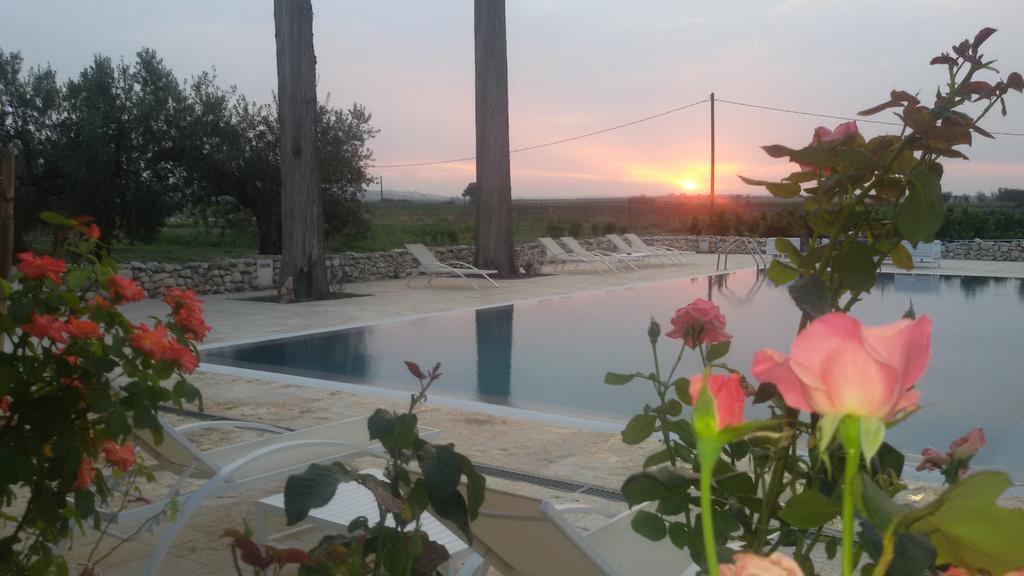 Masseria Celentano Relais & Agriturismo 圣塞韦罗 外观 照片