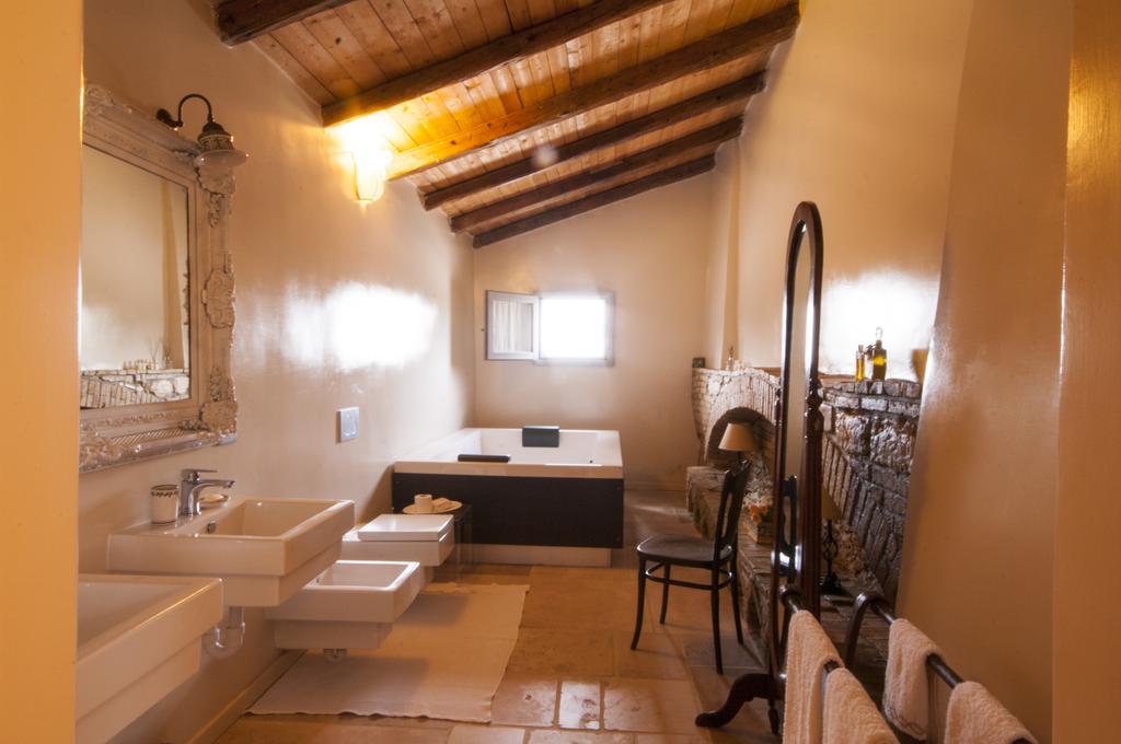 Masseria Celentano Relais & Agriturismo 圣塞韦罗 外观 照片